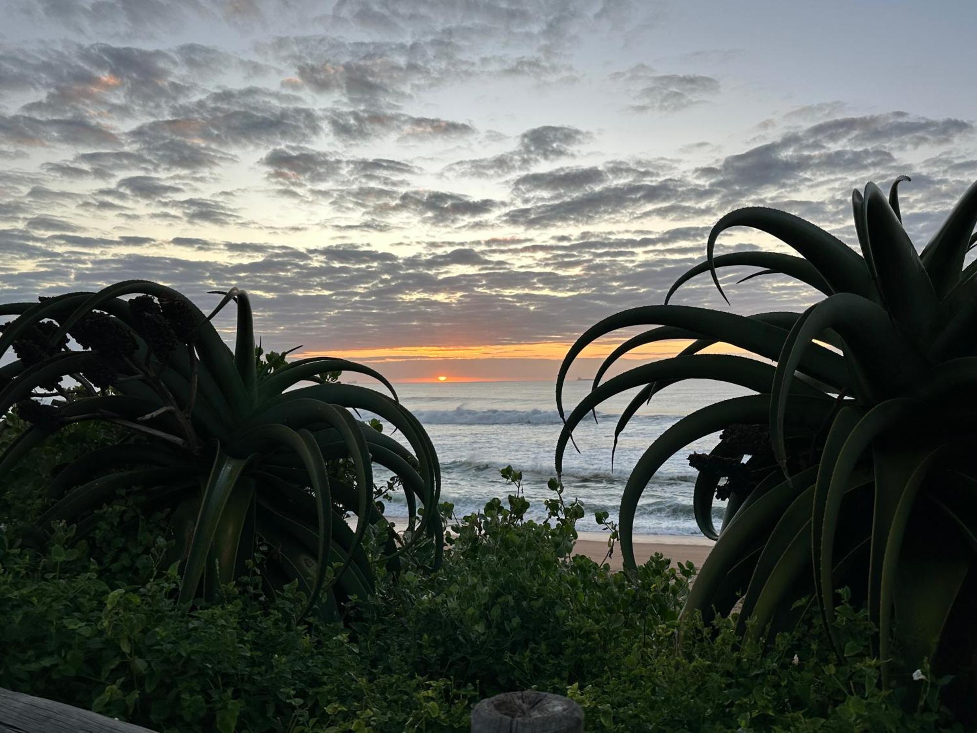 Umdloti Holiday Resort Apartment 514 - Amazing Breaker & Ocean Views Esterno foto